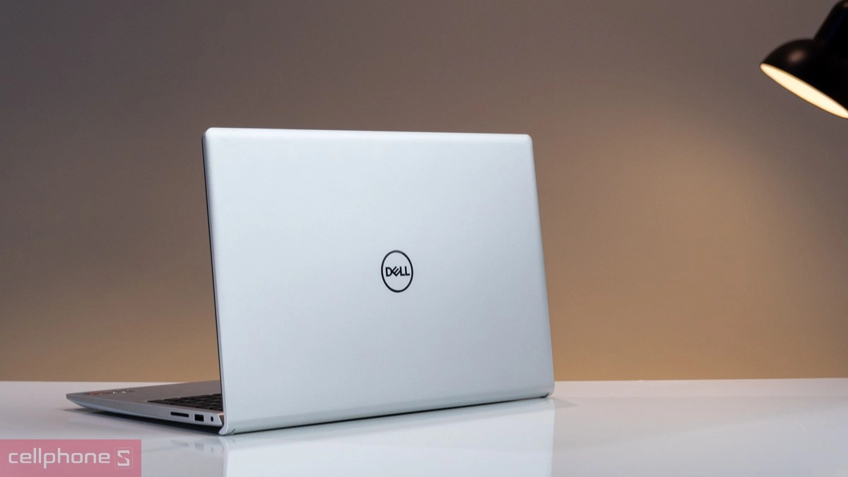 Thiết kế laptop Dell 15 DC15250 3G7T0