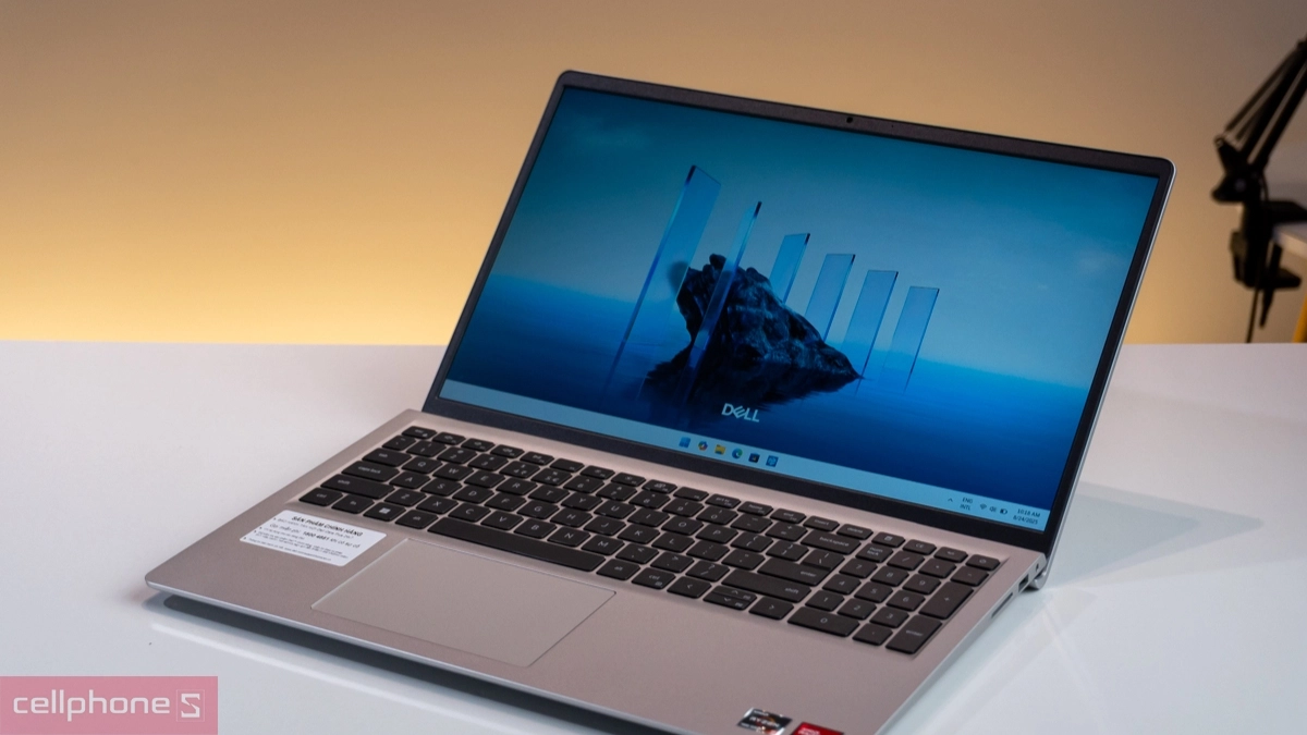 Laptop Dell có công nghệ sạc nhanh thông minh ExpressCharge