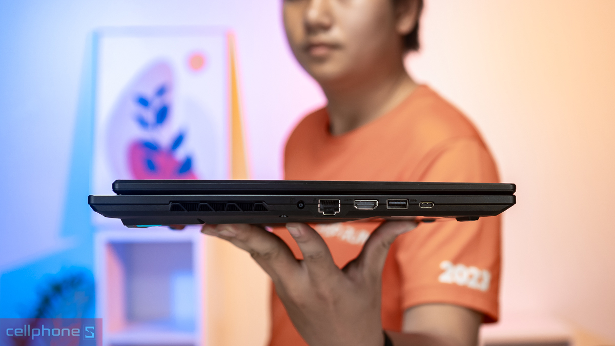 Gigabyte A16 đầy đủ các cổng kết nối vật lý thông dụng