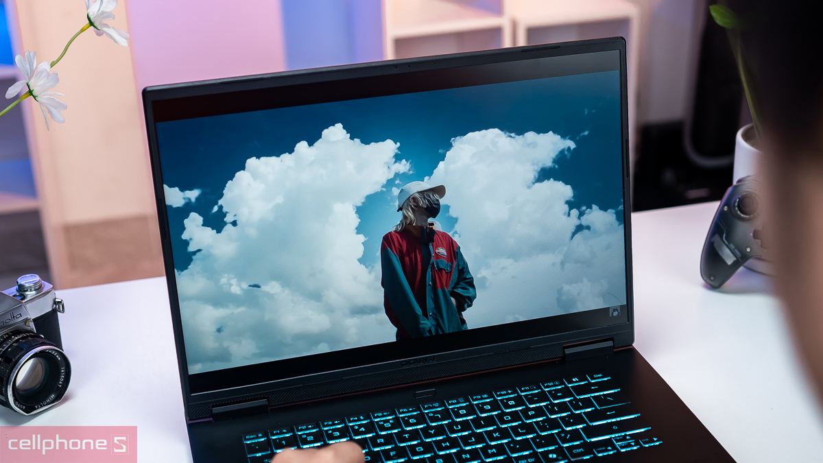 Màn hình Gigabyte A16 kích thước 16 inch rộng rãi 