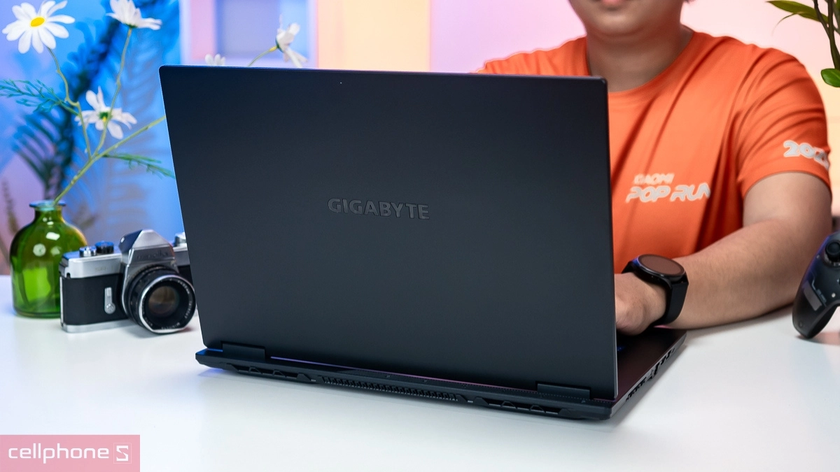 Thiết kế, kiểu dáng của laptop Gigabyte Gaming A16 GA6H-CMHI2VN893SH