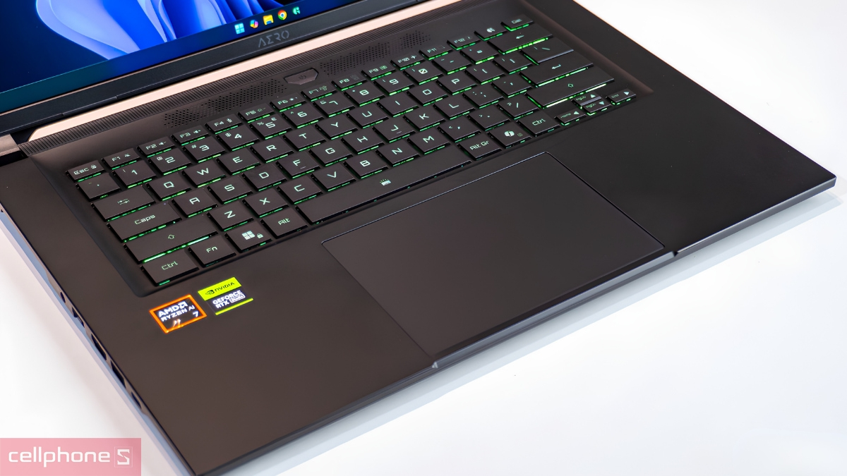 Laptop Gigabyte Aero sử dụng GiMATE quản lý thiết lập AI và năng lượng