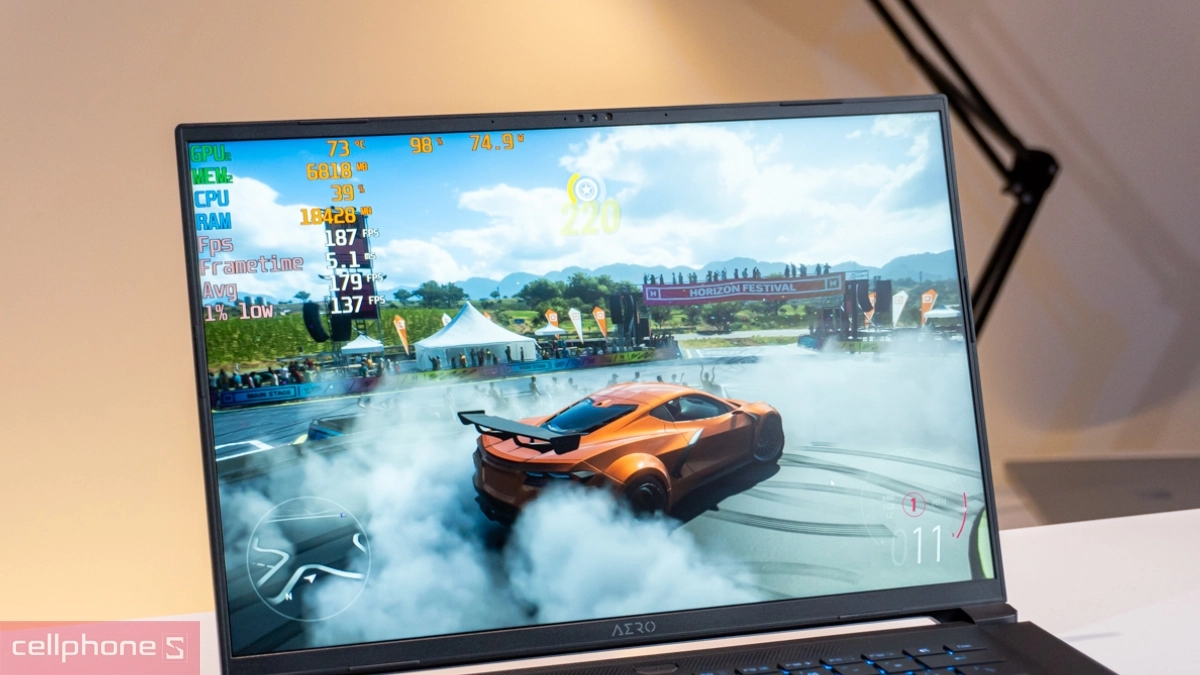 Laptop Gigabyte Aero sử dụng GPU NVIDIA GeForce RTX xử lý đồ họa