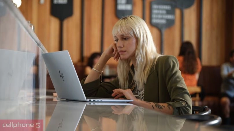 Pin và cổng kết nối của laptop HP Envy X360 14-FA0096AU AY8U6PA