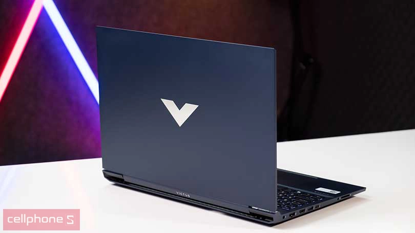 Cấu hình mạnh mẽ, ổn định, đầy đủ cổng kết nối