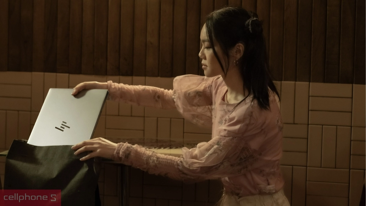 Giá laptop HP Omnibook 5 bao nhiêu tiền