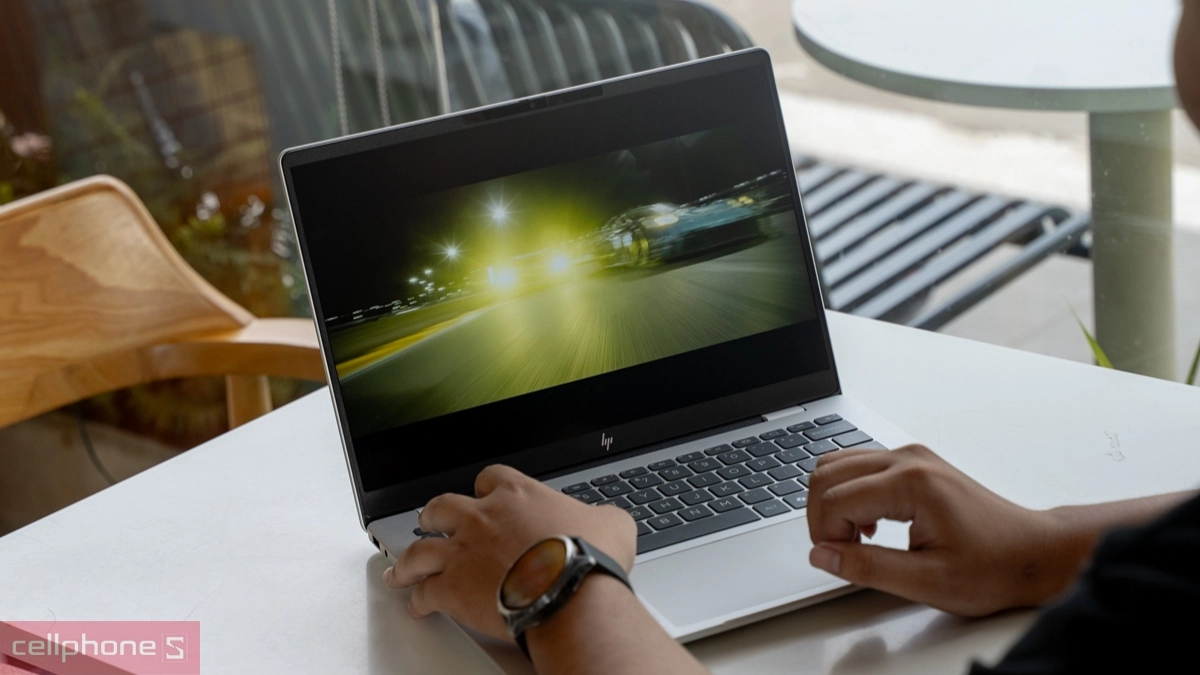 Giá laptop HP OmniBook 7 Giá laptop HP OmniBook 7