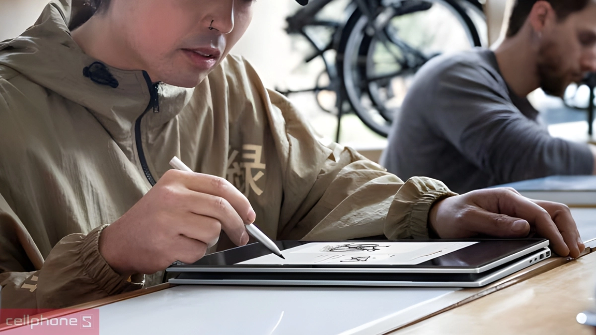 Màn hình HP Omnibook X cảm ứng