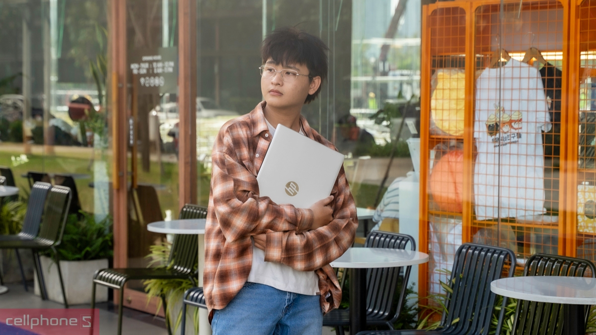 Thiết kế HP Omnibook 5 16-AG1069AU BZ7T1PA Ryzen AI 5