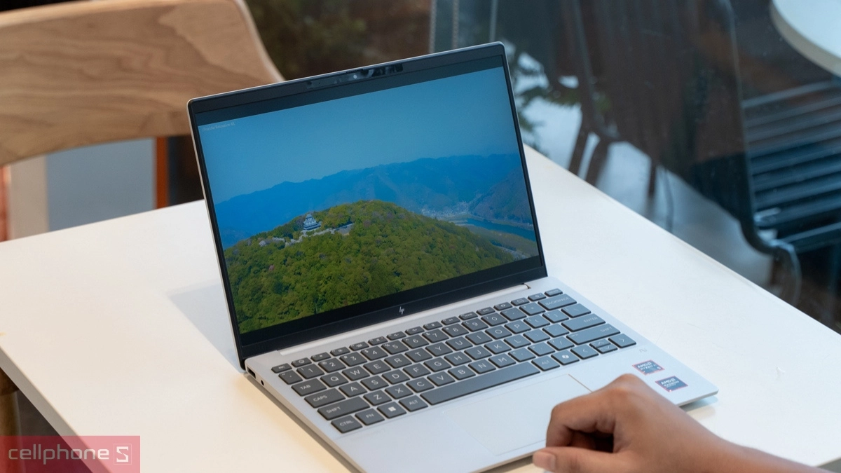 Màn hình Laptop HP Omnibook 7 Aero 13-BG1083AU BZ7R9PA Ryzen AI 7