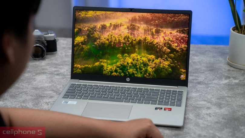 Laptop HP 15-FD0235TU 9Q970PA – Trải nghiệm văn phòng, giải trí chất lượng
