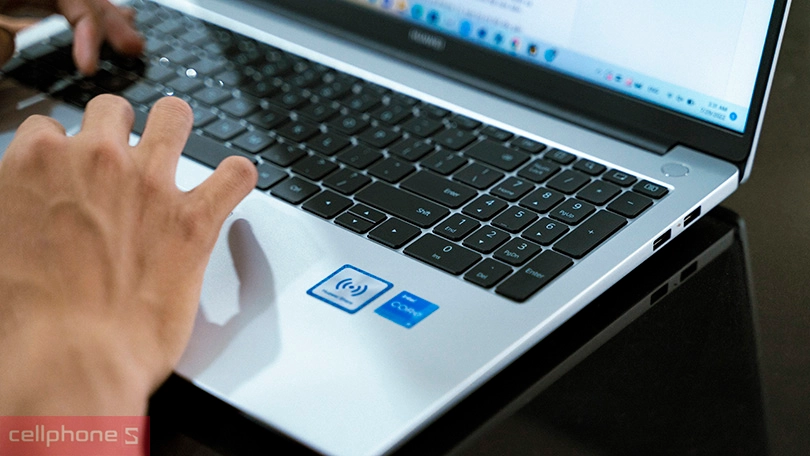 Đánh giá laptop Huawei MateBook D16