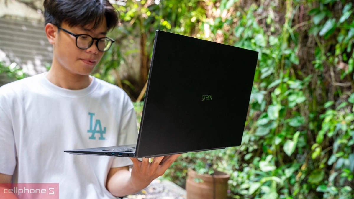 LG Gram - Laptop LG mỏng nhẹ, tối ưu cho công việc
