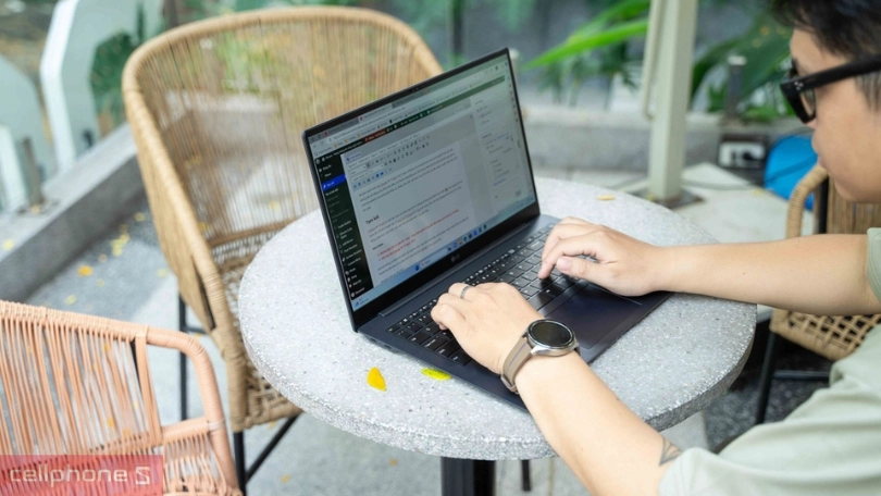 Laptop LG Gram 2023 15Z90RT-G.AH55A5 - Đáp ứng đầy đủ mọi tác vụ cần thiết