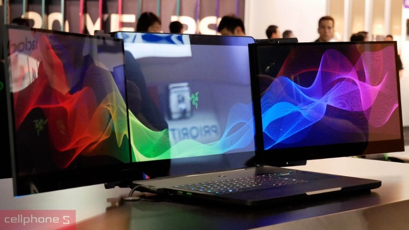 Chọn mua laptop chơi game dựa trên màn hình