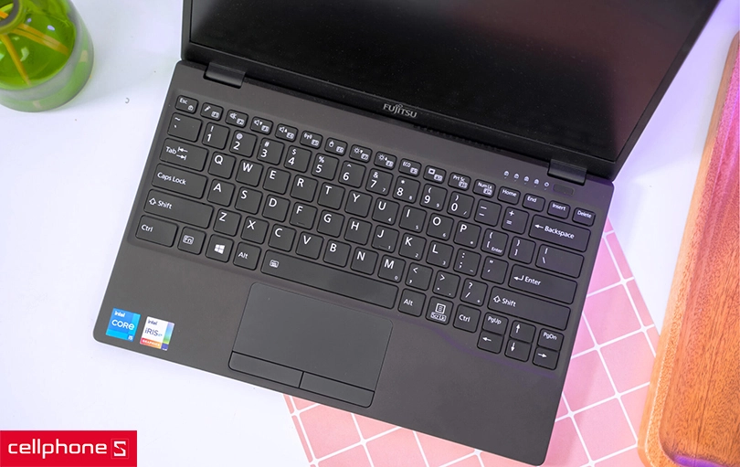 Cấu hình laptop mạnh mẽ