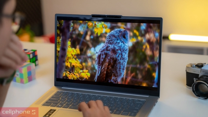 Bộ nhớ RAM và ổ cứng của laptop Lenovo Ideapad Slim 5 15ARP10 83J3002SVN