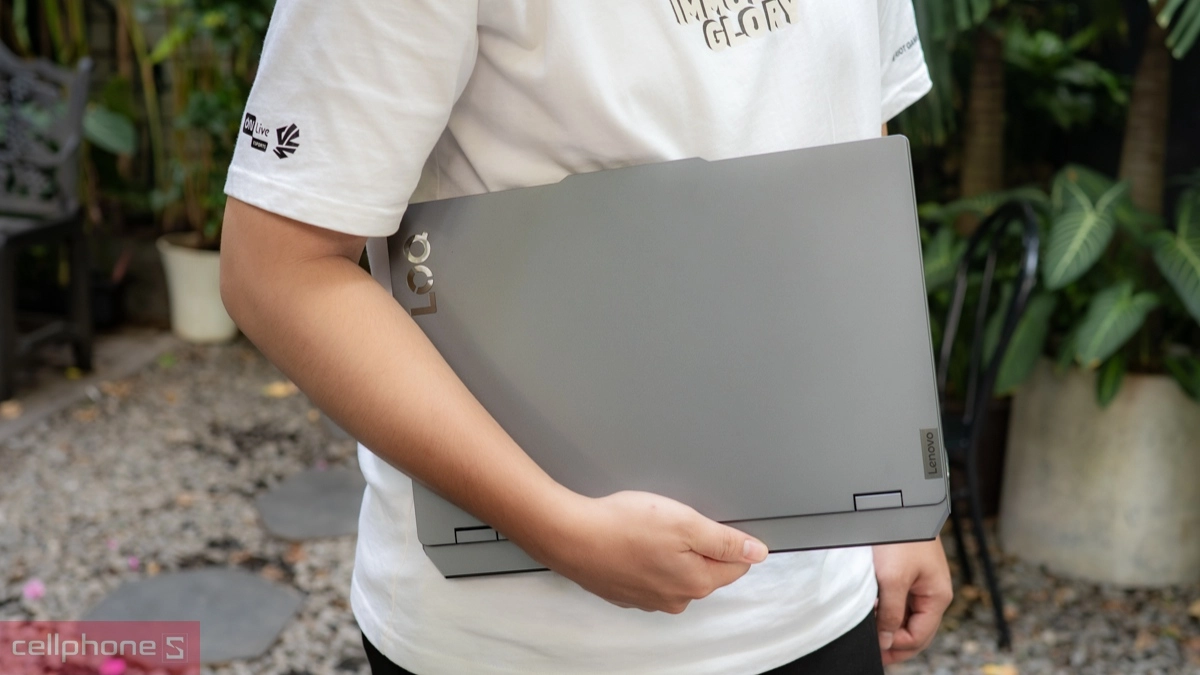 Lenovo LOQ 15 laptop gaming mạnh giá phổ thông