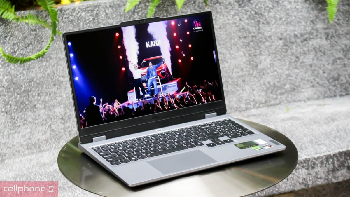 Lenovo LOQ 15 vận hành nhiều ứng dụng ổn định