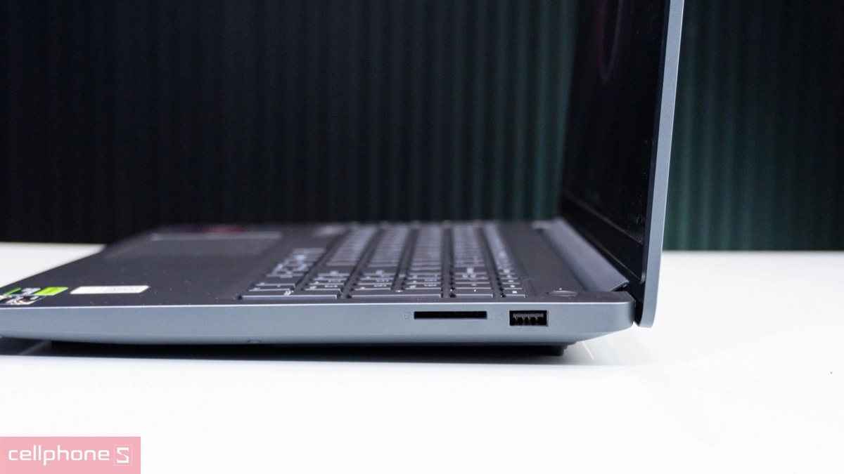 Thiết kế laptop Lenovo LOQ 15ARP10E 83S0004FVN