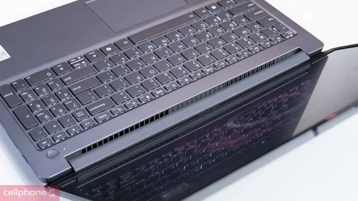 RAM và bộ nhớ trong của laptop Lenovo LOQ 15ARP10E 83S0007AVN