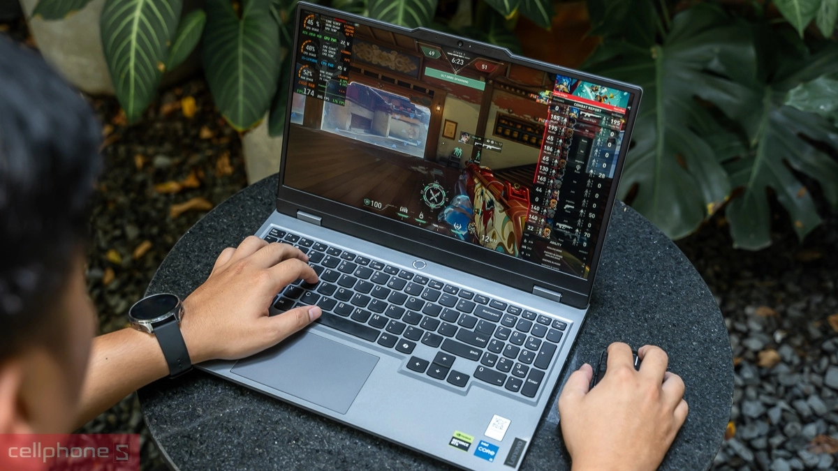 Laptop Lenovo LOQ 15IAX9 83GS00DBVN - Thiết kế độc đáo, hiệu suất vượt trội