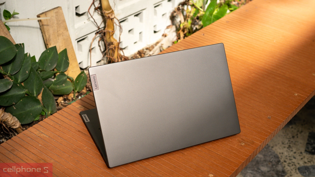 Kiểu dáng Laptop Lenovo V14 G5 IRL 83HD0062VA