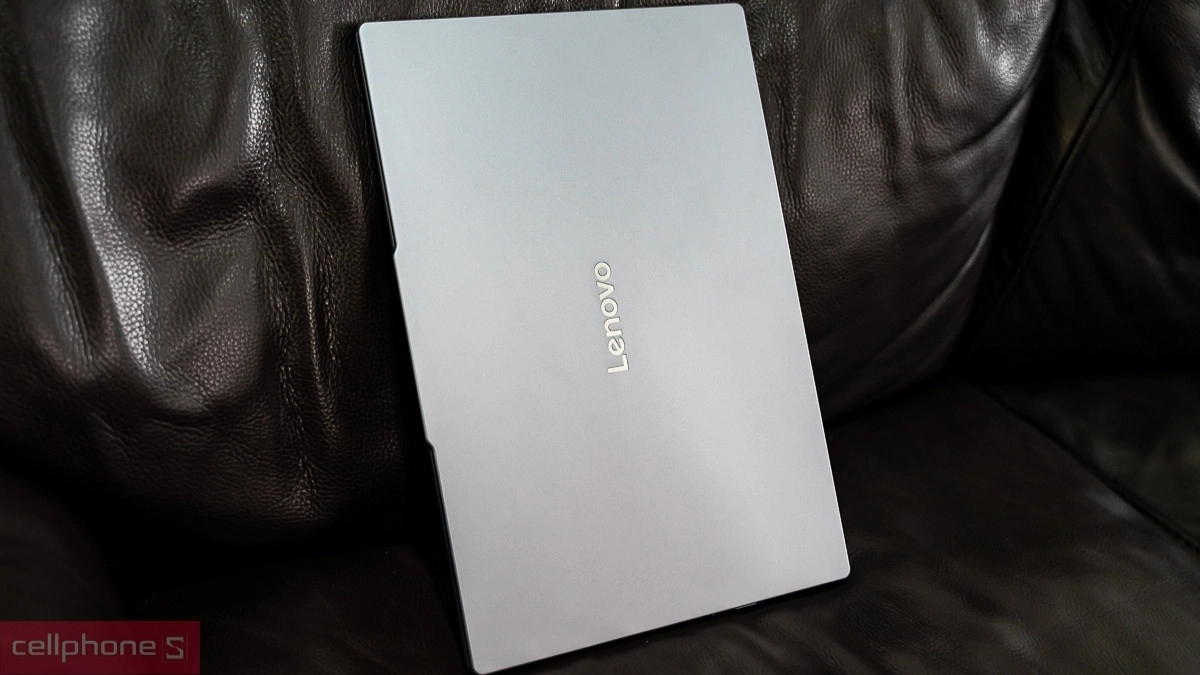 Lenovo Yoga Slim 7 mỏng nhẹ cao cấp, ấn tượng