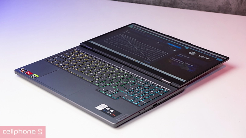 Laptop Lenovo Gaming Legion 5 15ARH7H 82RD004UVN - Thiết kế mới lạ