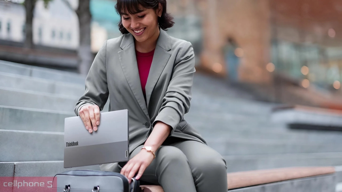 Giá laptop Lenovo bao nhiêu tiề