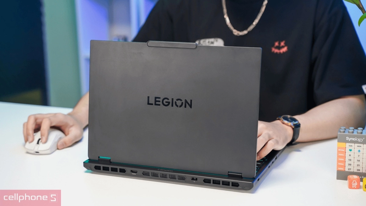 Ổ cứng laptop Lenovo Legion 5 15AHP10 83M0002XVN