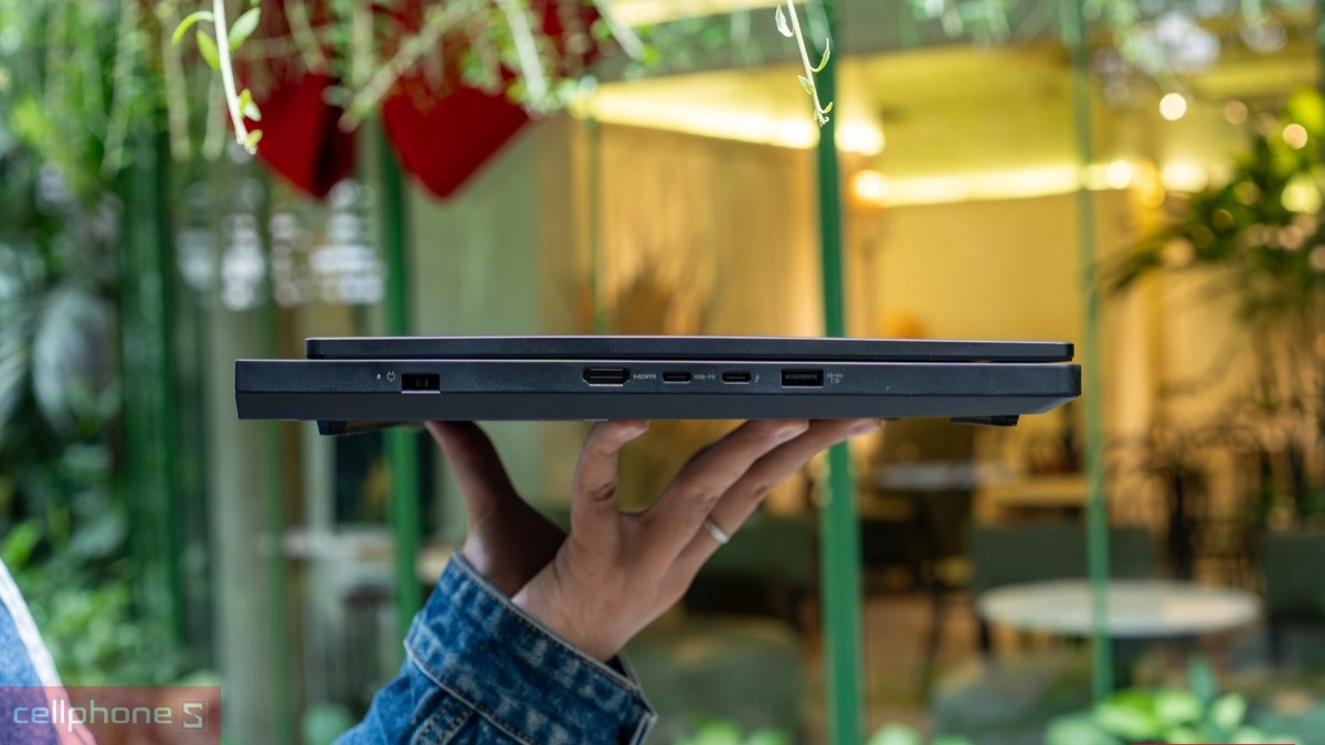 Thời lượng pin ấn tượng của laptop Lenovo Legion Pro 5 16IAX10 83F3003VVN