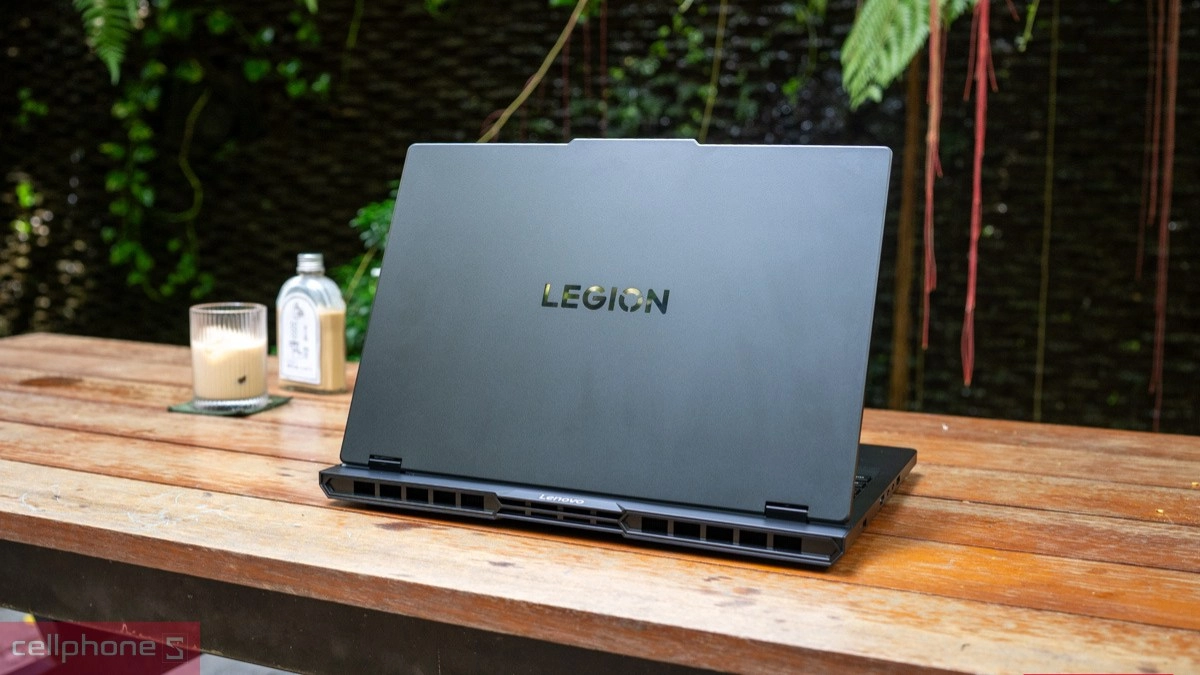 Hiệu suất tính toán, xử lý đồ họa vượt trội của laptop Lenovo Legion Pro 5 16IAX10 83F3003VVN