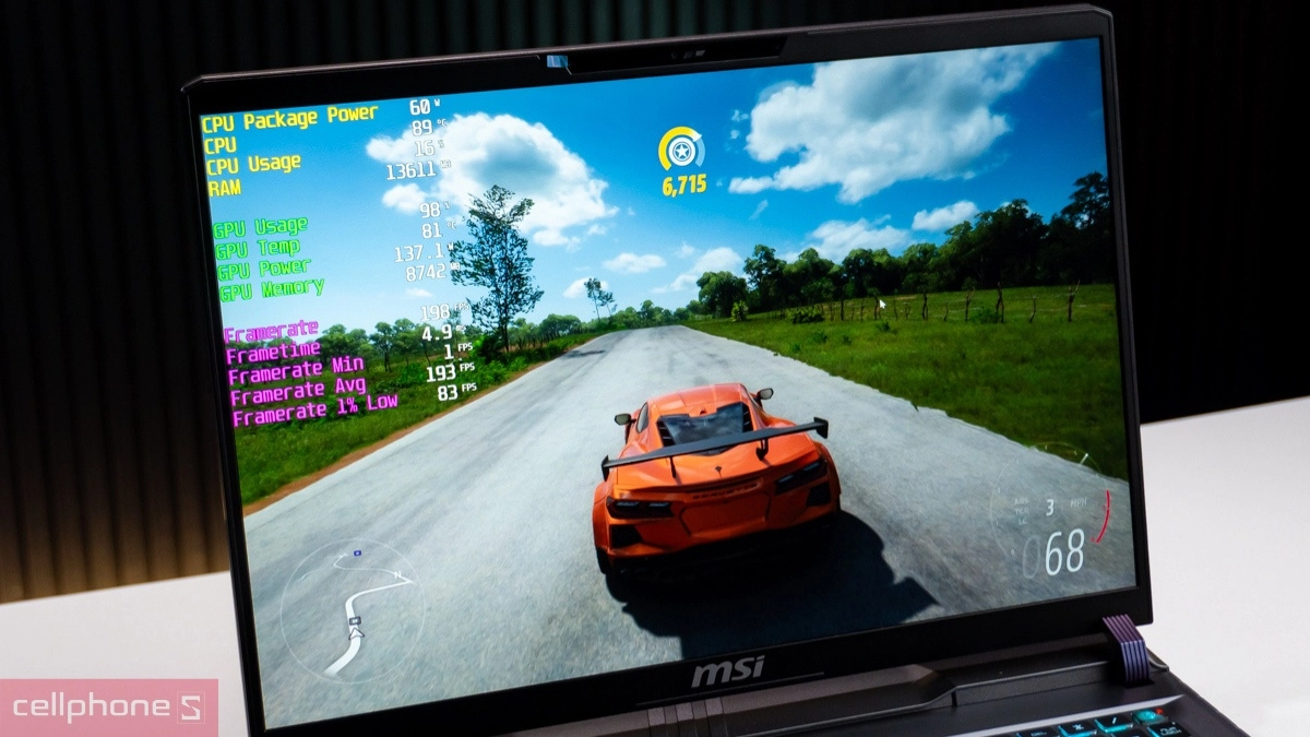 Pin, cổng kết nối của laptop MSI Vector A16 HX A8WHG-010VN