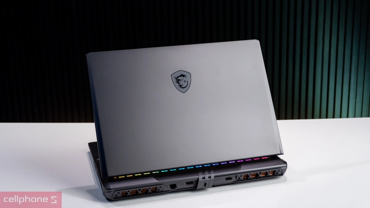 Thiết kế laptop MSI Vector A16 HX A8WHG-010VN