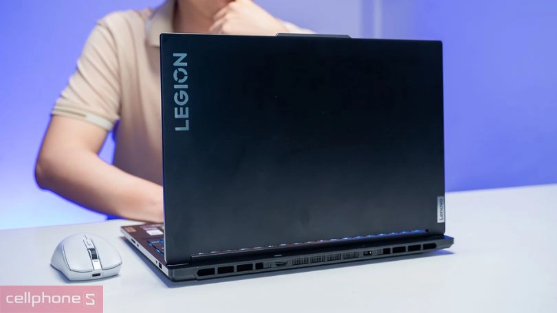 Lenovo Legion thiết kế sang trọng Thiết kế laptop Lenovo Legion