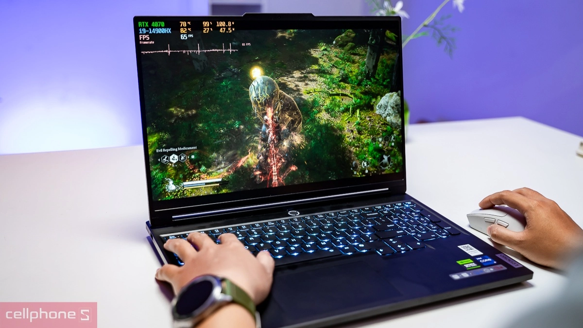 Lenovo Legion 7 sở hữu thiết kế gaming cao cấp, đồ họa mạnh mẽ