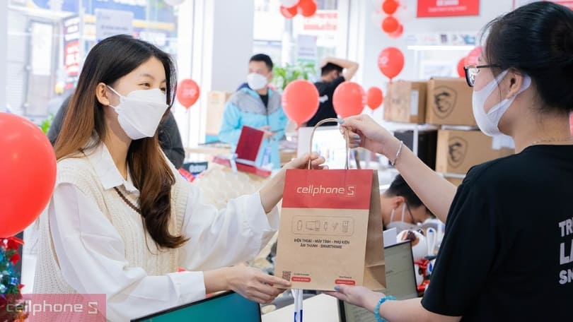 Mua laptop MSI Cyborg tại CellphoneS Mua laptop MSI Cyborg tại CellphoneS