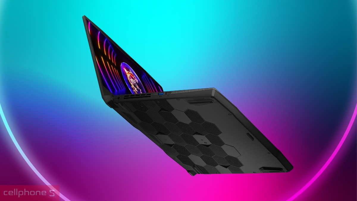 Hệ thống cổng kết nối của lMàn hình, chất lượng hiển thị của laptop MSI Katana 15 B13UDXK-2412VN