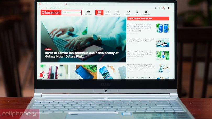 MSI Prestige có màn hình sắc nét, hiển thị tốt Màn hình MSI Prestige