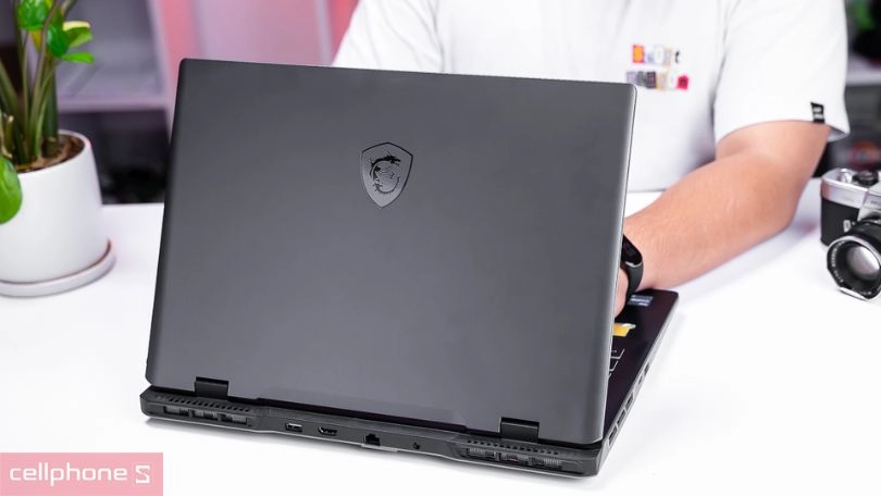 RAM laptop MSI Sword 16 HX B14VEKG-856VN