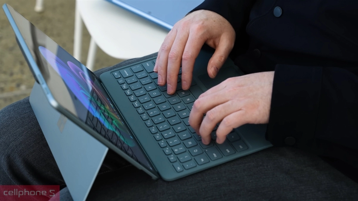 Bàn phím laptop Surface
