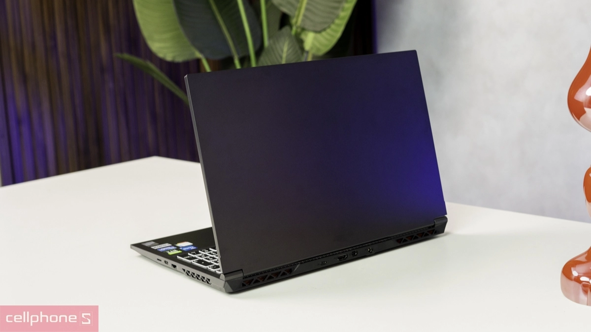 Laptop Colorful Gaming X15 mang đến hiệu năng đồ họa mạnh mẽ