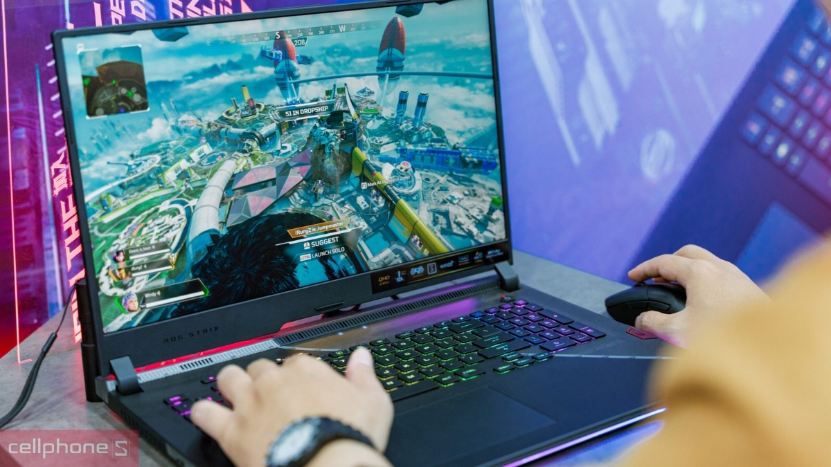 Laptop gaming có cấu hình mạnh cùng vẻ ngoài hầm hố