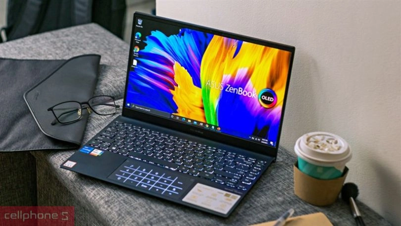 Ai nên sử dụng laptop AI