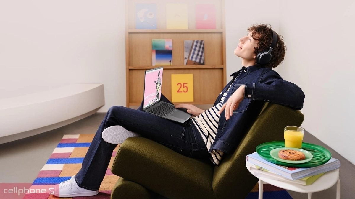 Dung lượng pin, cổng kết nối của laptop Asus Vivobook S14 M3407KA-SF034WS Ryzen AI 5