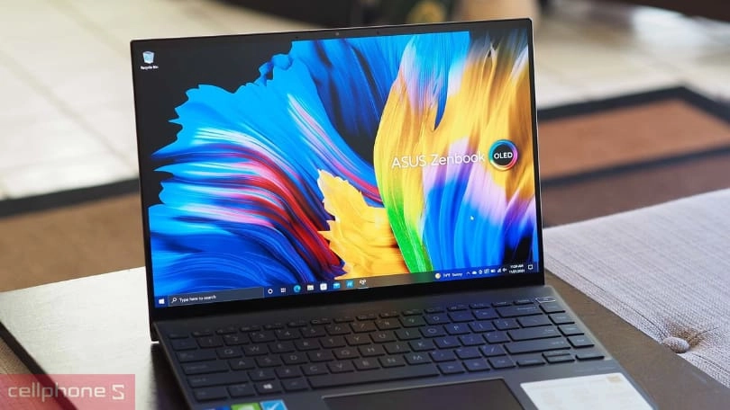 Laptop cũ mỏng nhẹ