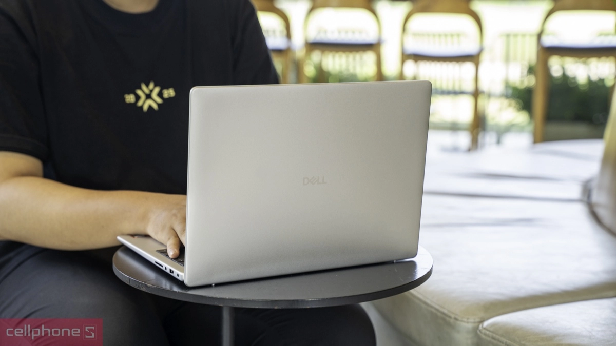 Laptop Dell AMD Ryzen AI tối ưu xử lý đồ họa và tiết kiệm điện năng