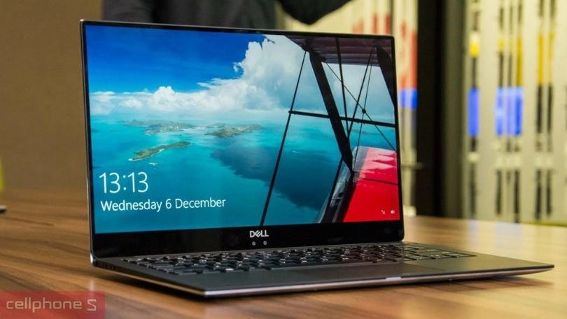 Laptop i7 giá bao nhiêu tiền?