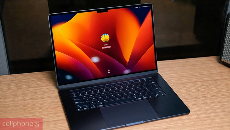 Màn hình Macbook Air 15 inch M2 2023 sạc 70W